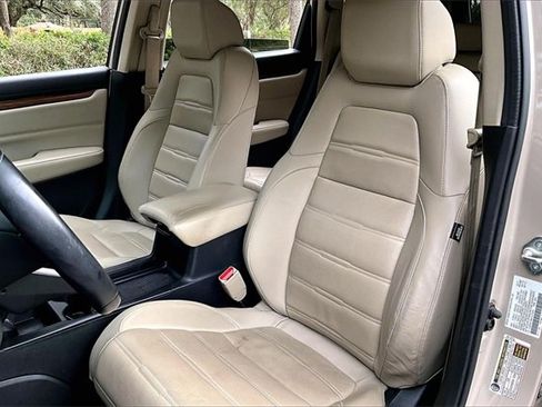 Used 2017 Honda CR-V Touring image 18