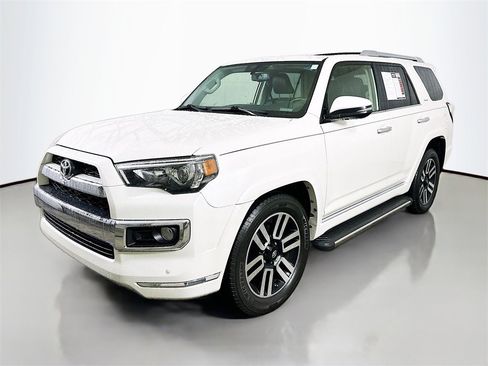 Used 2018 Toyota 4Runner Limited image 3