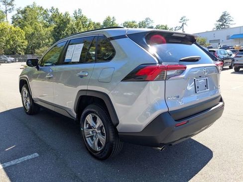 Used 2025 Toyota RAV4 LE AWD/4WD image 10