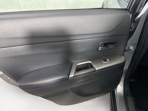 Used 2024 Mitsubishi Outlander Sport SE image 25