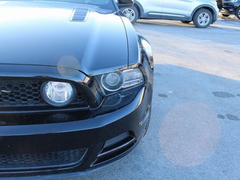 Used 2013 Ford Mustang GT image 34