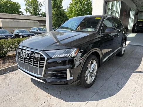 Used 2023 Audi Q7 3.0T Premium w/ Convenience Package AWD/4WD image 1