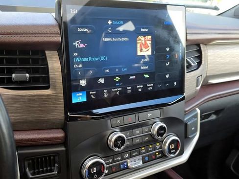 Used 2023 Ford Expedition Limited RWD image 31