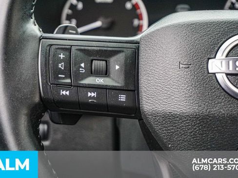 Used 2025 Nissan Rogue SV FWD image 29