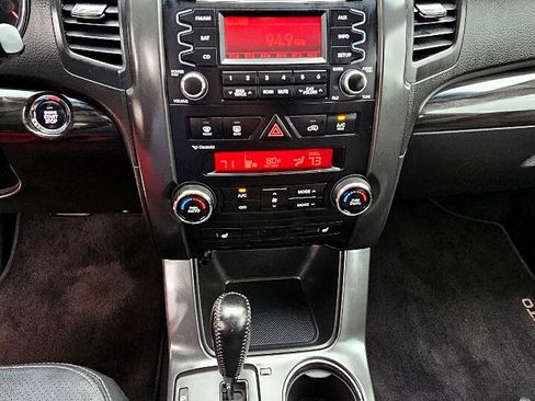 Used 2011 Kia Sorento EX w/ Premium Pkg image 32