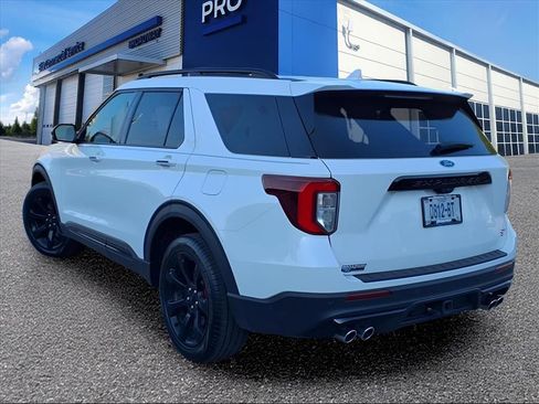 Used 2024 Ford Explorer ST w/ Equipment Group 401A AWD/4WD image 2