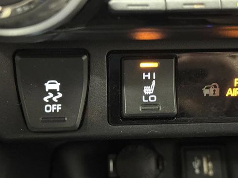 Used 2023 Toyota RAV4 XLE Premium image 8