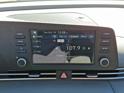 Certified 2025 Hyundai Elantra SE image 16