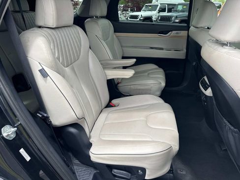 Used 2024 Hyundai Palisade Limited AWD/4WD image 26