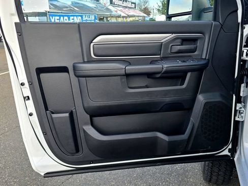 New 2026 RAM 5500 Tradesman AWD/4WD image 24