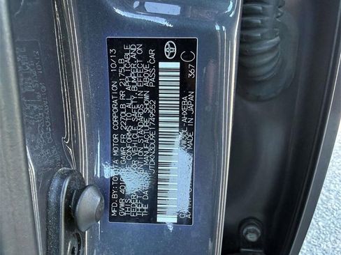 Used 2014 Toyota Prius Two image 8