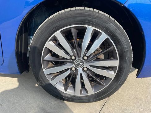 Used 2017 Honda Fit EX image 27