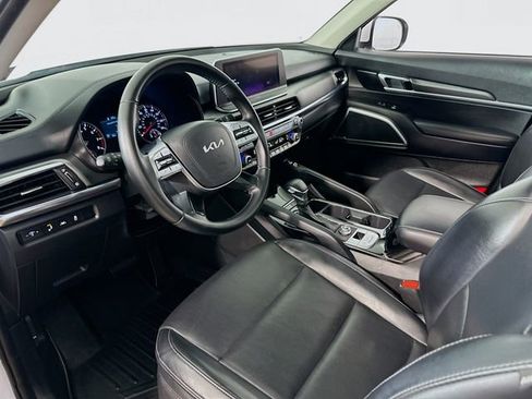 Used 2022 Kia Telluride S FWD image 12