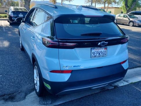 Used 2023 Chevrolet Bolt EUV LT w/ Comfort Package image 4