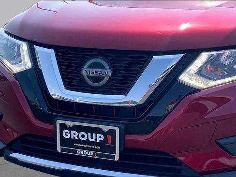 Used 2018 Nissan Rogue SV FWD image 30