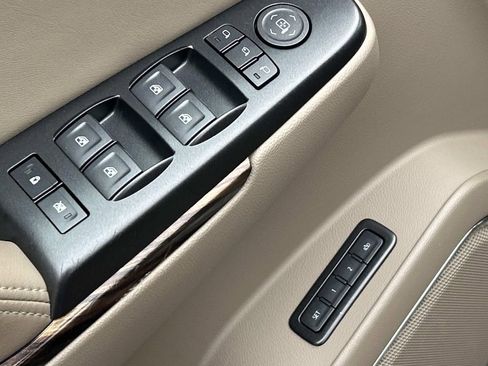 Used 2019 GMC Yukon SLT w/ Open Road Package RWD image 21