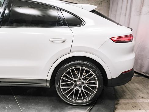Used 2020 Porsche Cayenne S AWD/4WD image 9