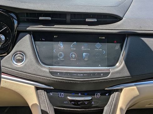 Used 2019 Cadillac XT5 Luxury w/ LPO, Radiant Package FWD image 19