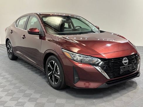 Used 2024 Nissan Sentra SV FWD image 3