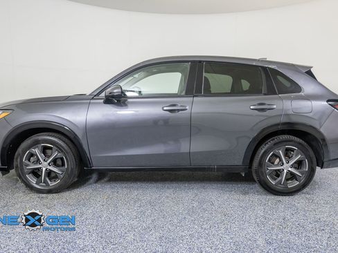 Used 2023 Honda HR-V EX-L image 4