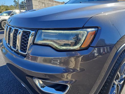 Used 2017 Jeep Grand Cherokee Limited w/ Luxury Group II image 31