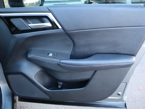 Used 2024 Mitsubishi Outlander SE Black Edition image 19