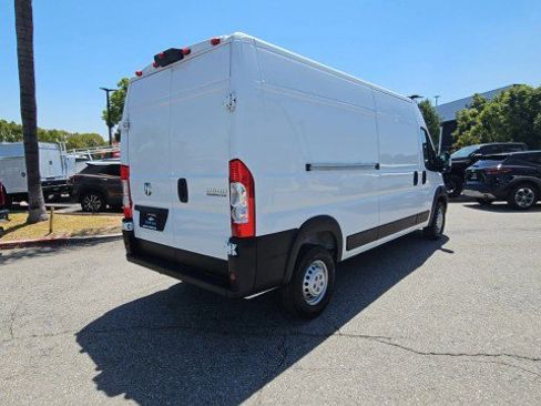 Used 2026 RAM ProMaster 2500 w/ Convenience Group FWD image 8