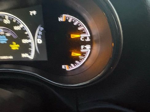 Used 2021 Jeep Grand Cherokee Laredo X image 19