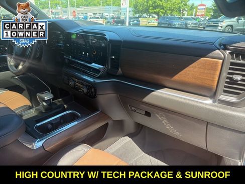 Used 2023 Chevrolet Silverado 1500 High Country w/ Technology Package AWD/4WD image 32