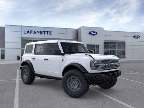 New 2025 Ford Bronco Badlands image 7