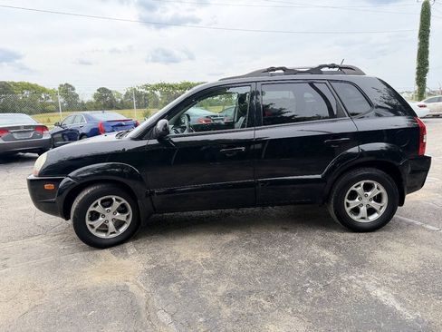 Used 2009 Hyundai Tucson Limited AWD/4WD image 6
