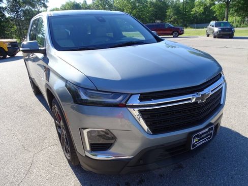 Used 2023 Chevrolet Traverse AWD LS w/ Safety Package image 3