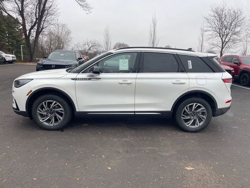 New 2026 Lincoln Corsair Premiere image 6