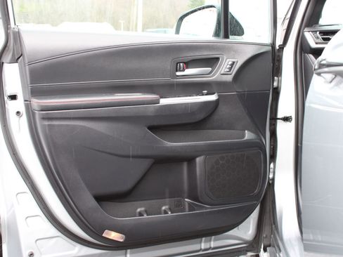 Used 2025 Toyota Sienna XSE w/ XSE Premium Package FWD image 12