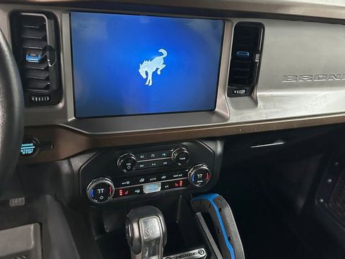 Used 2023 Ford Bronco Outer Banks image 19