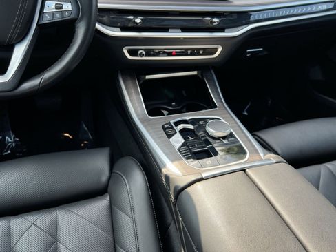 Used 2024 BMW X5 xDrive40i w/ Premium Package AWD/4WD image 23