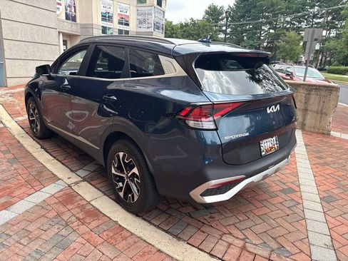Used 2023 Kia Sportage EX AWD/4WD image 5