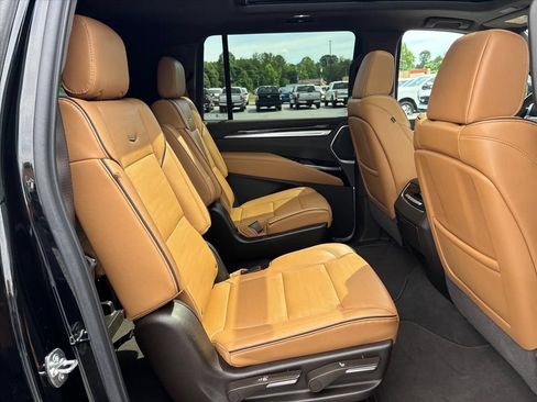 Used 2025 Cadillac Escalade ESV Premium Luxury w/ LPO, Floor Liner Package AWD/4WD image 14