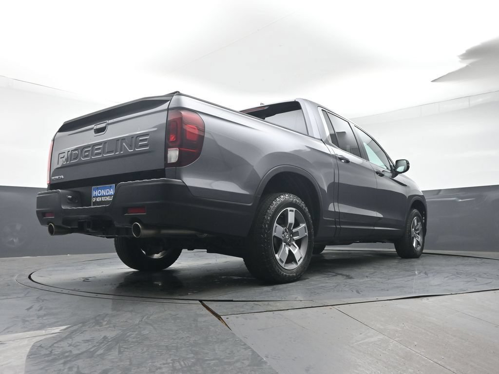 Certified 2025 Honda Ridgeline RTL image 32