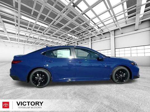 Used 2026 Toyota Camry SE image 2