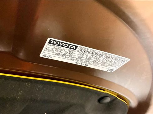 Used 2025 Toyota Crown Limited w/ Advanced Technology Package image 31