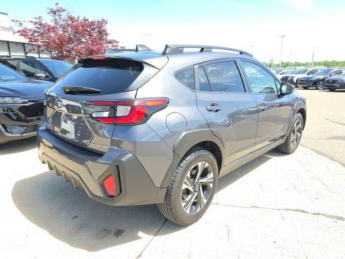 Used 2024 Subaru Crosstrek 2.0i Premium AWD/4WD image 8