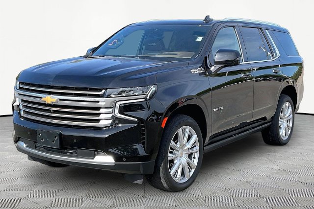 Used 2023 Chevrolet Tahoe High Country w/ Premium Package 2 AWD/4WD image 3