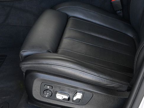 Used 2021 BMW X6 xDrive40i w/ M Sport Package AWD/4WD image 27