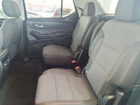 Used 2019 Chevrolet Traverse LT image 14
