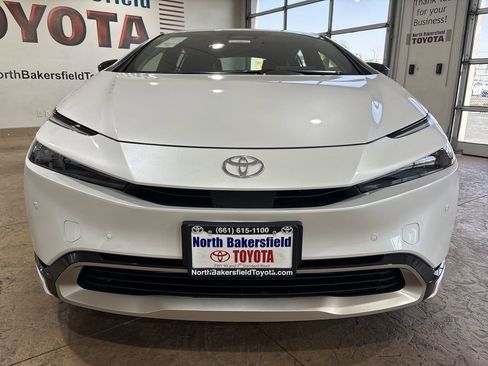 New 2026 Toyota Prius Plug-In Hybrid image 5