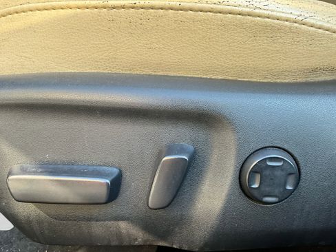 Used 2015 Toyota Avalon XLE Premium FWD image 21