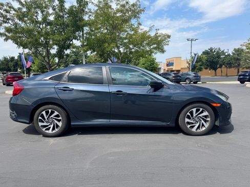 Used 2018 Honda Civic EX image 3