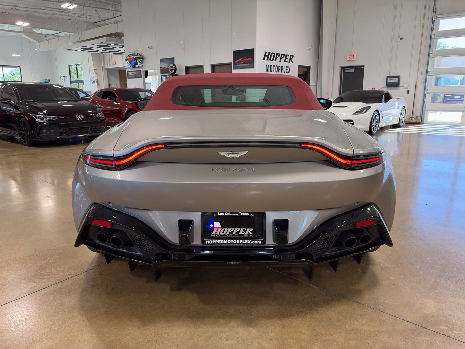 Used 2021 Aston Martin V8 Vantage Roadster RWD image 12