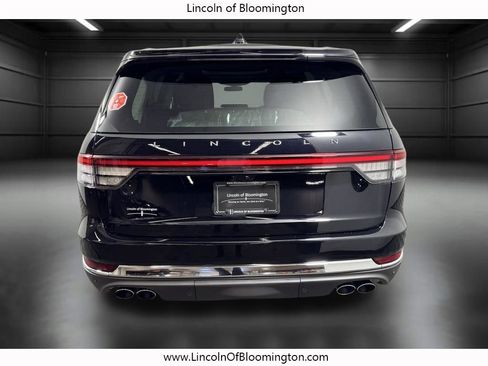 New 2026 Lincoln Aviator AWD image 5
